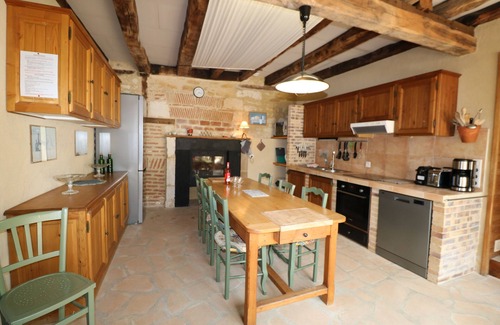 Saint-Cyprien Casa | EXCELENTE CASA DE PIEDRA Y PISCINA PRIVADA CON CALEFACCIÓN CERCA DE INSTALACIONES Y SARLAT