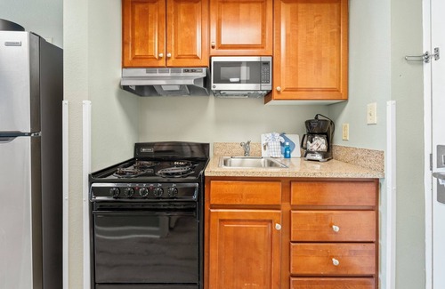 Myrtle Beach Condominio | Beautifully Updated Oceanfront King Suite-Indoor Waterpark! Dunes Village 604