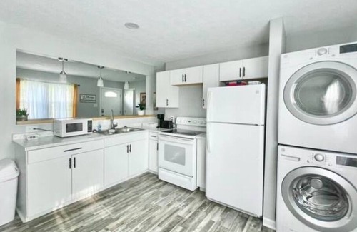 Greenwood Casa | Beautifully Updated in Greenwood, 15 min to Indy!