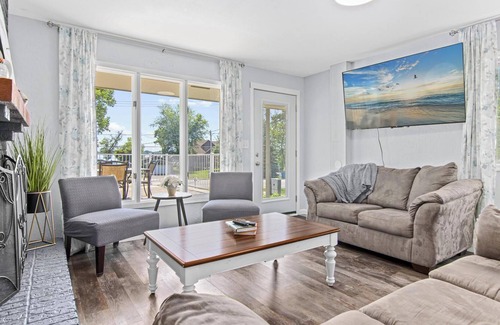 Forest Lake Casa | Beautifully updated home with lakeview of Forest Lake
