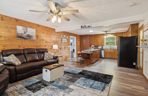 Sevierville Cabaña | Beautifully Updated Home Ready for You