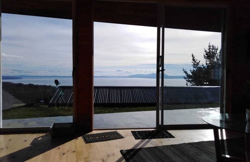 Pucon Cabina | Beauty Cabin en un lugar increíble, rodeado de campo y la mejor vista al lago.