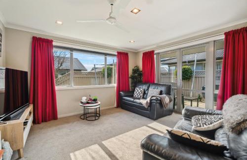 Alexandra Casa | Beauty on Bantry - Alexandra Holiday Home