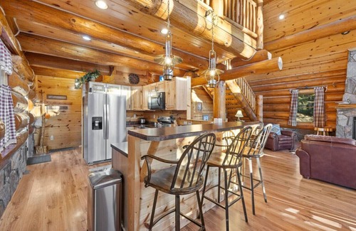 Custer Cabina | Beaver Creek Lodge, Secluded