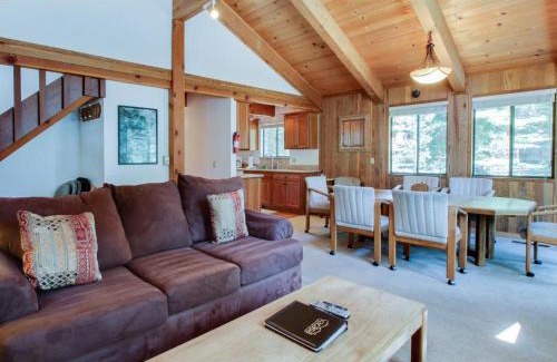 Truckee Chalet De Esquí | Beaver Pond Northstar Luxury Chalet with Hot Tub