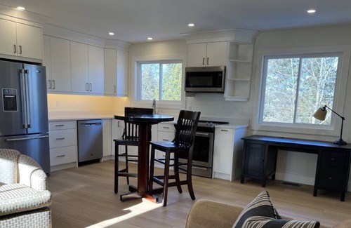 Grey Highlands Apartamento | Beaver Valley - Lake Eugenia - Carriage House Apartment - Skiing - Hiking
