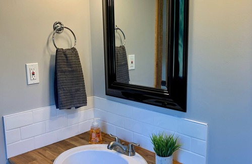 Grey Highlands Otro | Beaver Valley Modern Farmhouse