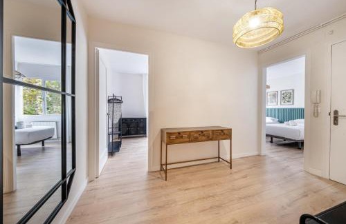 El Baix Guinardo Apartamento | BeBarceloner Eixample Apartments- 4 bedrooms