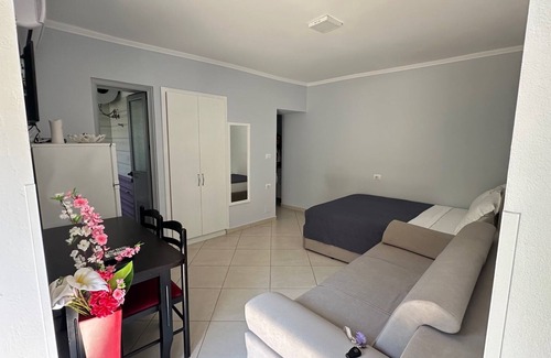 Qender Apartamento | Bebi Guest House