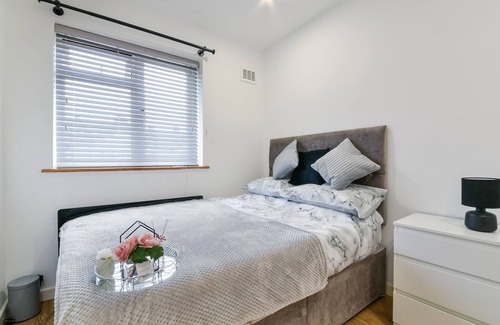 Downham Casa | Lewisham Guest House in London