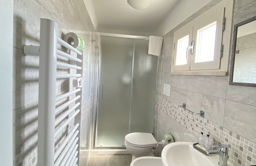 Rivazzurra Casa | bed and book