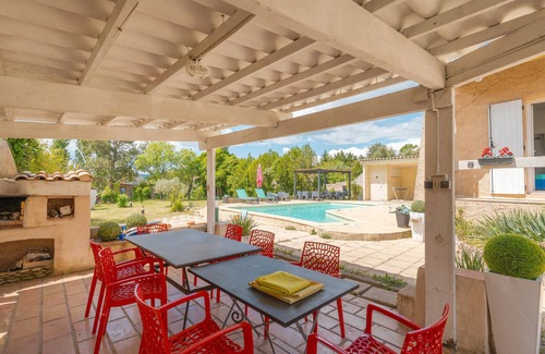 Vinon-sur-Verdon Apartamento | Alojamiento y desayuno 'Suite Parentale' con piscina privada, terraza privada y Wi-Fi