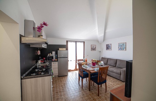 Montecastrilli Cama Y Desayuno | Alojamiento y desayuno 'Dolce Alba' con jardín privado, Wi-Fi y aire acondicionado