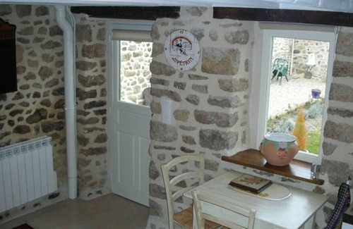 Naillat Casa | 2 pers 1 dormitorio acceso a la piscina le fournil ver detalles