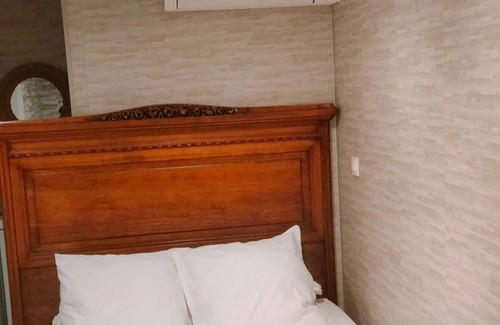 Amblainville Cama Y Desayuno | BED AND BREAKFAST DEPENDENCY WITH IN-ROOM JACUZZI