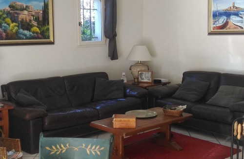 Saint-Raphael Cama Y Desayuno | BED AND BREAKFAST, private 1st floor in villa
