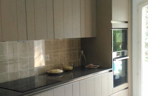 Saint-Raphael Cama Y Desayuno | BED AND BREAKFAST, private 1st floor in villa