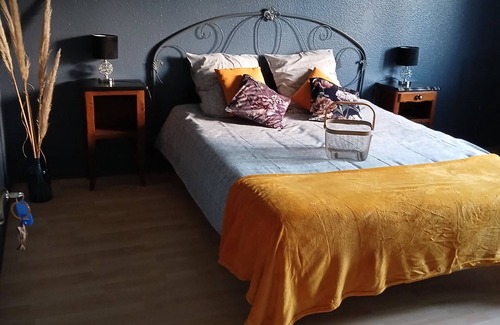 Le Pin Cama Y Desayuno | Bed and breakfast in a park, 5 minutes from Cerza