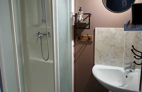 Le Pin Cama Y Desayuno | Bed and breakfast in a park, 5 minutes from Cerza