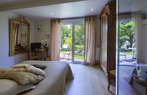 Sadirac Casa | Bed and Breakfast está cerca de Burdeos y Saint Emilion viñedos
