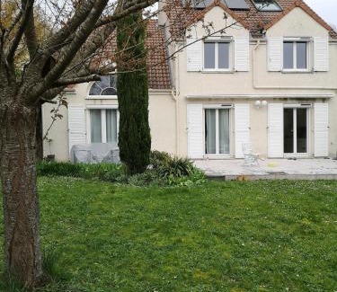 Vaureal Casa | Bed and breakfast jeux olympiques 2024