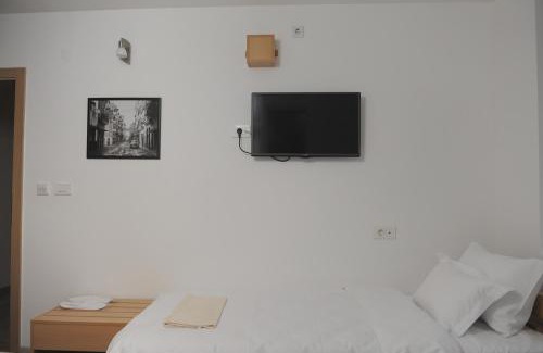 Gornji Milanovac Cama Y Desayuno | Bed and Breakfast Park GM 032