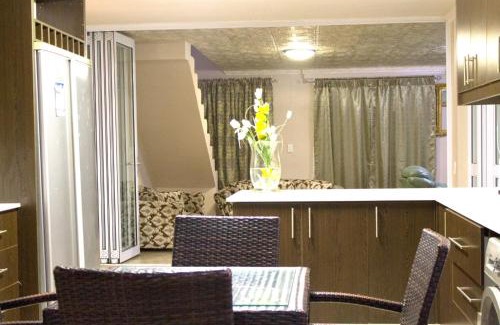 Cape Town City Centre Cama Y Desayuno | Ludinz guest houseselfcateringprowvalley