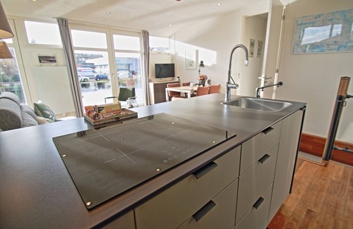 Nieuw-West Alquiler De Eote | Bed & boat, apartment on houseboat, free parking, free city bikes.