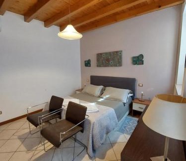 San Colombano al Lambro Cama Y Desayuno | Bed & Breakfast Monti 85