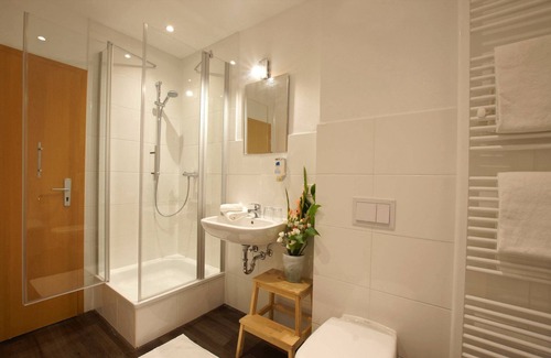 Potsdam Cama Y Desayuno | Bed & Breakfast am Luisenplatz