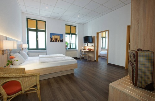 Potsdam Cama Y Desayuno | Bed & Breakfast am Luisenplatz