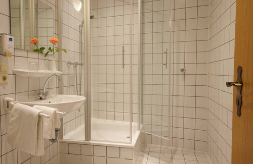 Potsdam Cama Y Desayuno | Bed & Breakfast am Luisenplatz