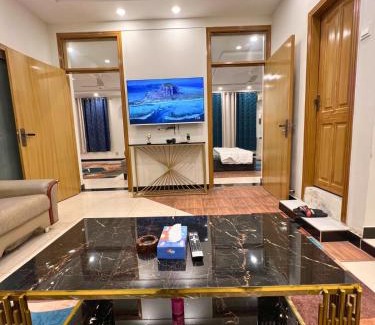 E-11 Sector Apartamento | BED & BREAKFAST - Family cottages