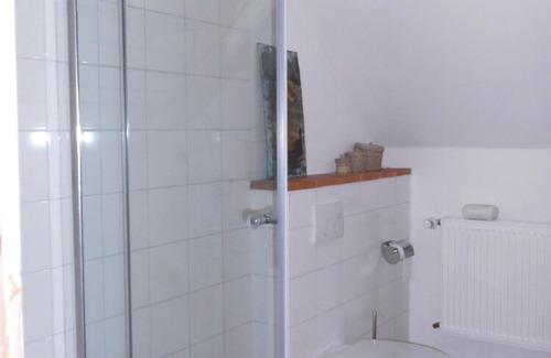 Buckau Cama Y Desayuno | Bed & Breakfast for under € 40 p. P.: RadPfarrhaus