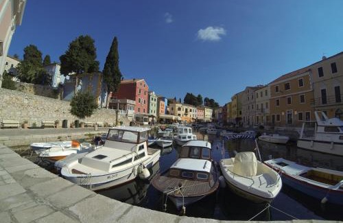 Veli Losinj Cama Y Desayuno | Bed&Breakfast Saturn