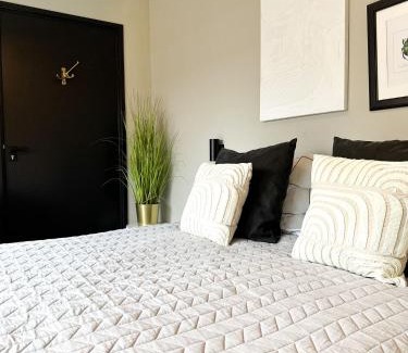 Sneek Casa | Bed & Breakfast Waterpoort - incl licht ontbijt en parking