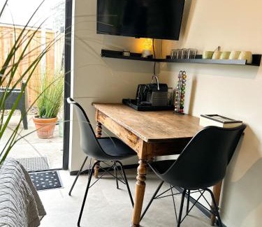 Sneek Casa | Bed & Breakfast Waterpoort - incl licht ontbijt en parking