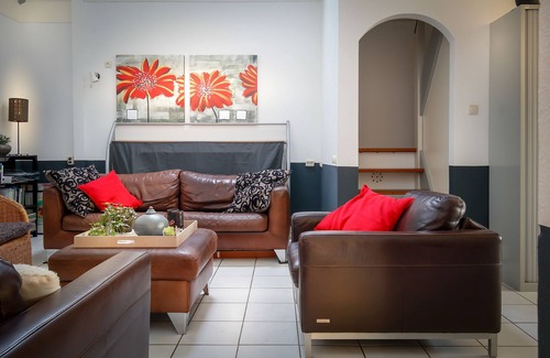 Heerde Casa | CAMA Y BREGMAN ¡Un hogar para familias, jóvenes y viejos!
