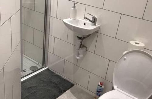 London Borough of Hounslow Apartamento | Bedfont House