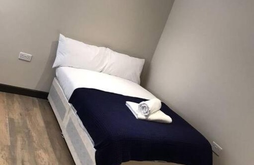 London Borough of Hounslow Apartamento | Bedfont House