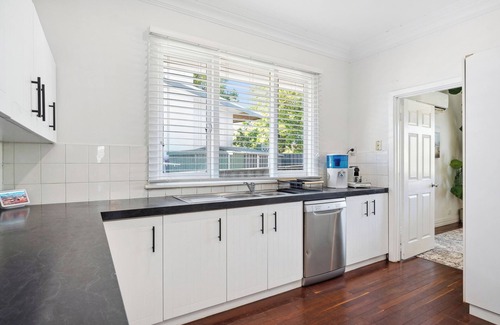 Bedford Casa | Bedford Pool Oasis