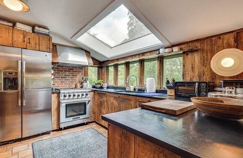 Bedford Casa | Bedford Retreat: 15 Mi to Long Island Sound