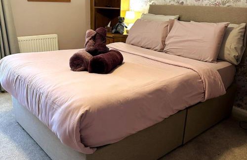 Dunstable Apartamento | Bedfordshire Haven: 3-bedroom with Garden