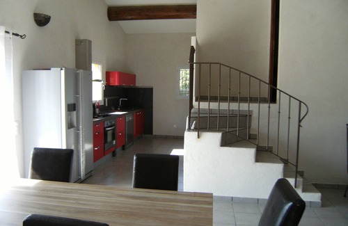 Bedoin Villa | Bedoin nueva villa (100m centro de la ciudad) Mont Ventoux, piscina privada