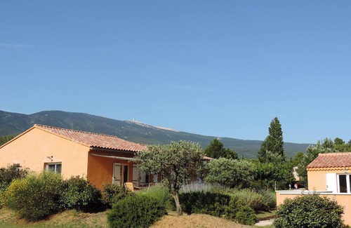 Bedoin Villa | Bedoin nueva villa (100m centro de la ciudad) Mont Ventoux, piscina privada