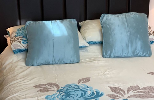 Winterbourne Casa | BedrockLodge Buisness Centre HolidayLets