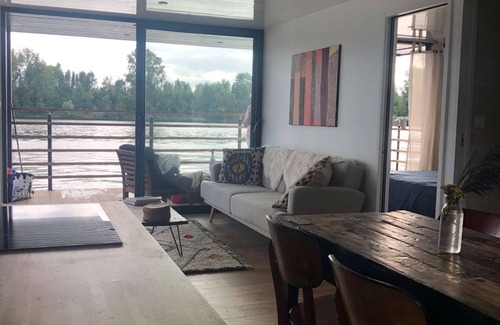 Vaux-sur-Seine Alquiler De Eote | Bedroom with a view on the Seine. 40min from Paris.