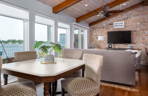 New Roads Casa | Bee Happy | Peaceful Panoramic Views at FR