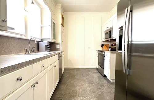 Brenham Casa | BEE in BRENHAM Holiday Cottage - Premium location walking distance to downtown