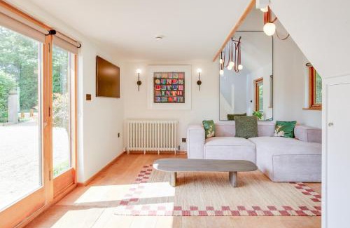 Hatfield Broad Oak Casa | Beech Cottage - one bedroom retreat with hot tub